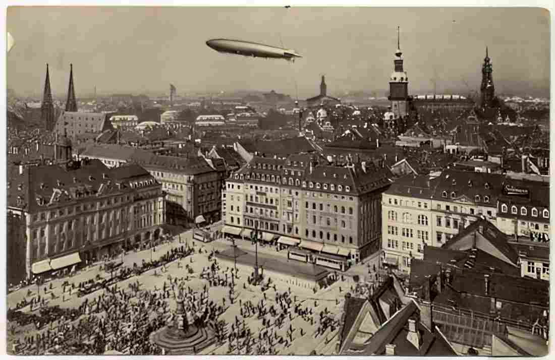 Zeppelin Airship 892 A4 Photo Print
