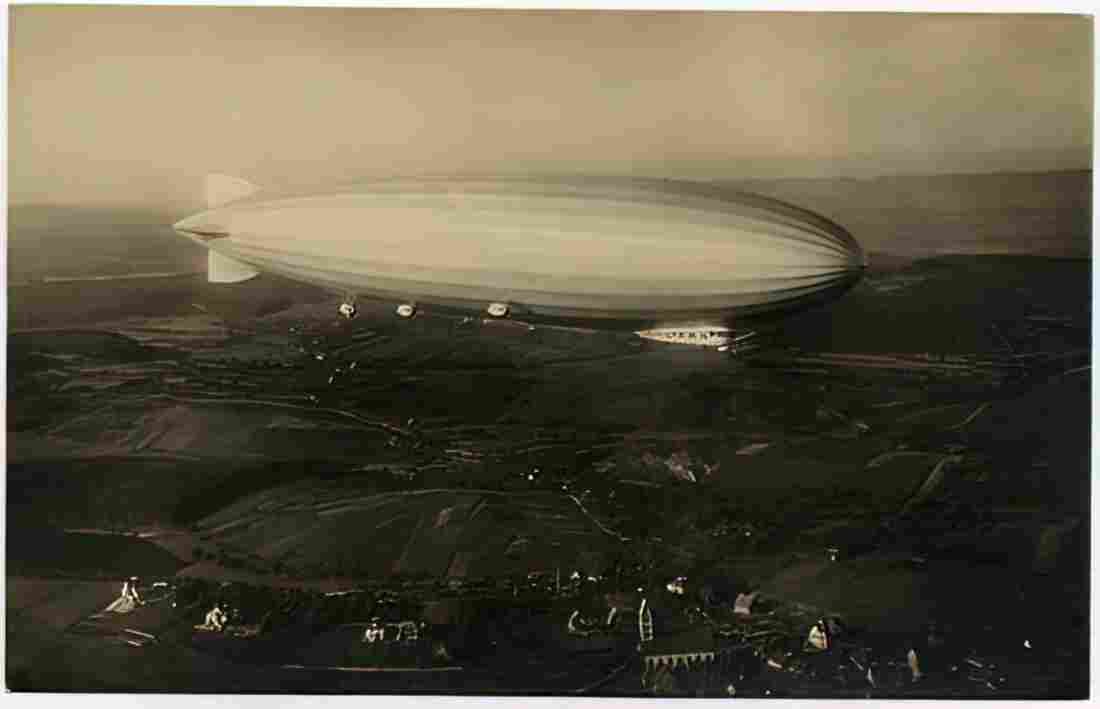 Zeppelin Airship 896 A4 Photo Print