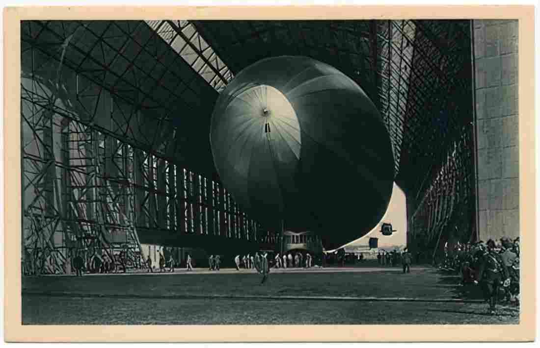 Zeppelin Airship 904 A4 Photo Print