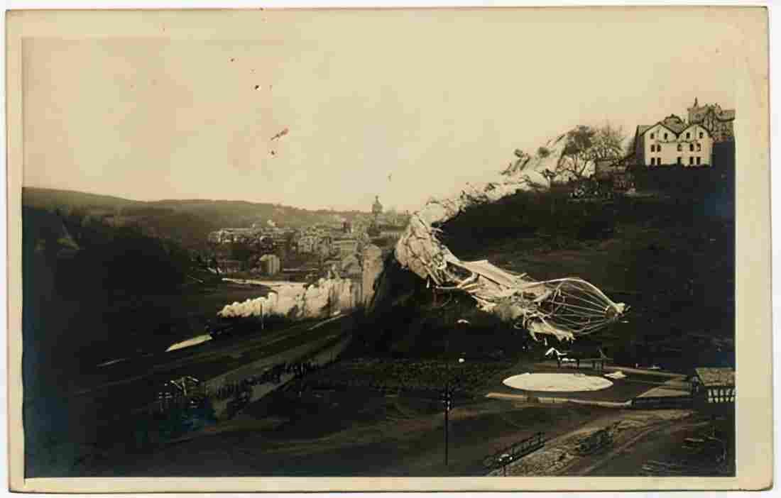 Zeppelin Airship 939 A4 Photo Print