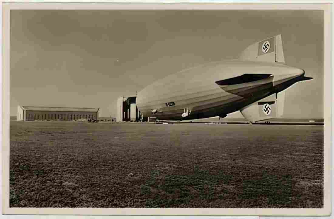 Zeppelin Airship 942 A4 Photo Print