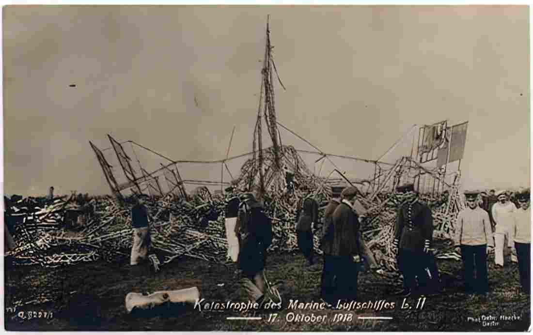 Zeppelin Airship 949 A4 Photo Print