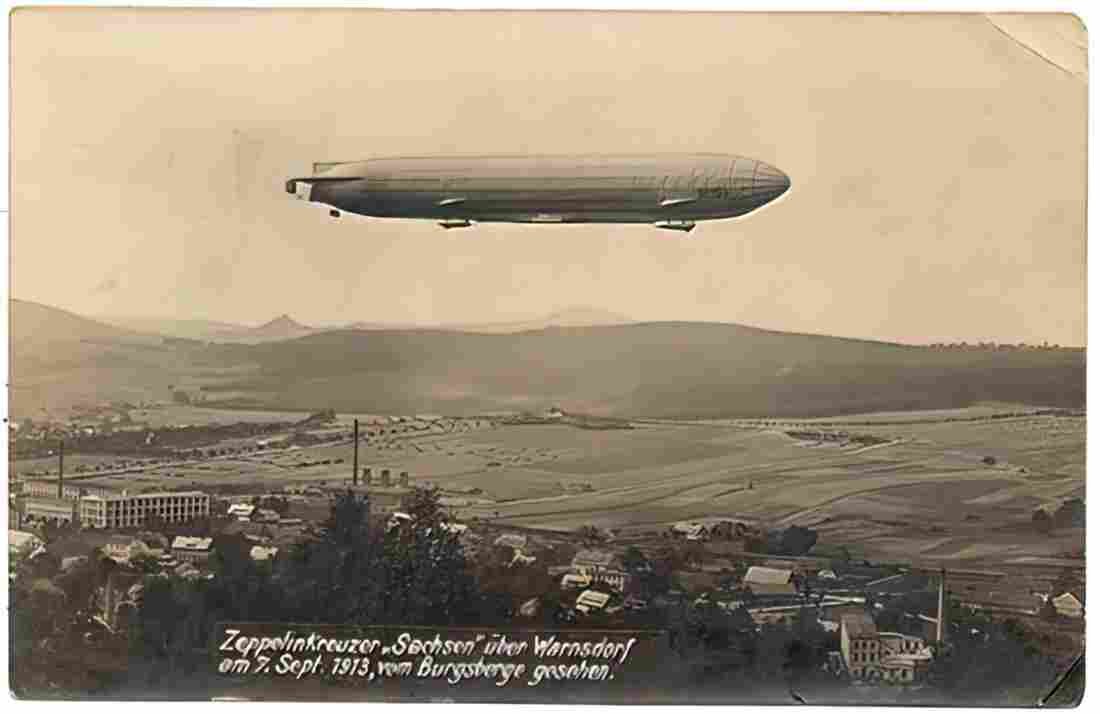 Zeppelin Airship 980 A4 Photo Print