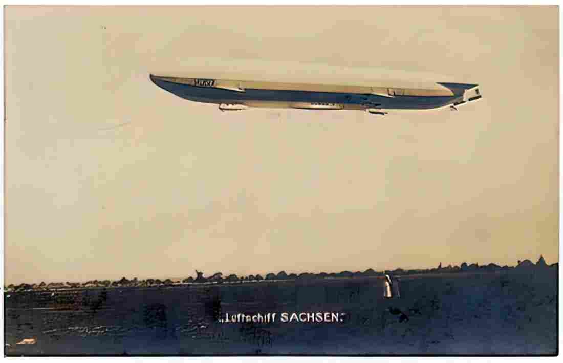 Zeppelin Airship 982 A4 Photo Print