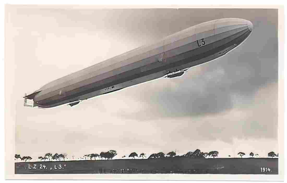 Zeppelin Airship 996 A4 Photo Print