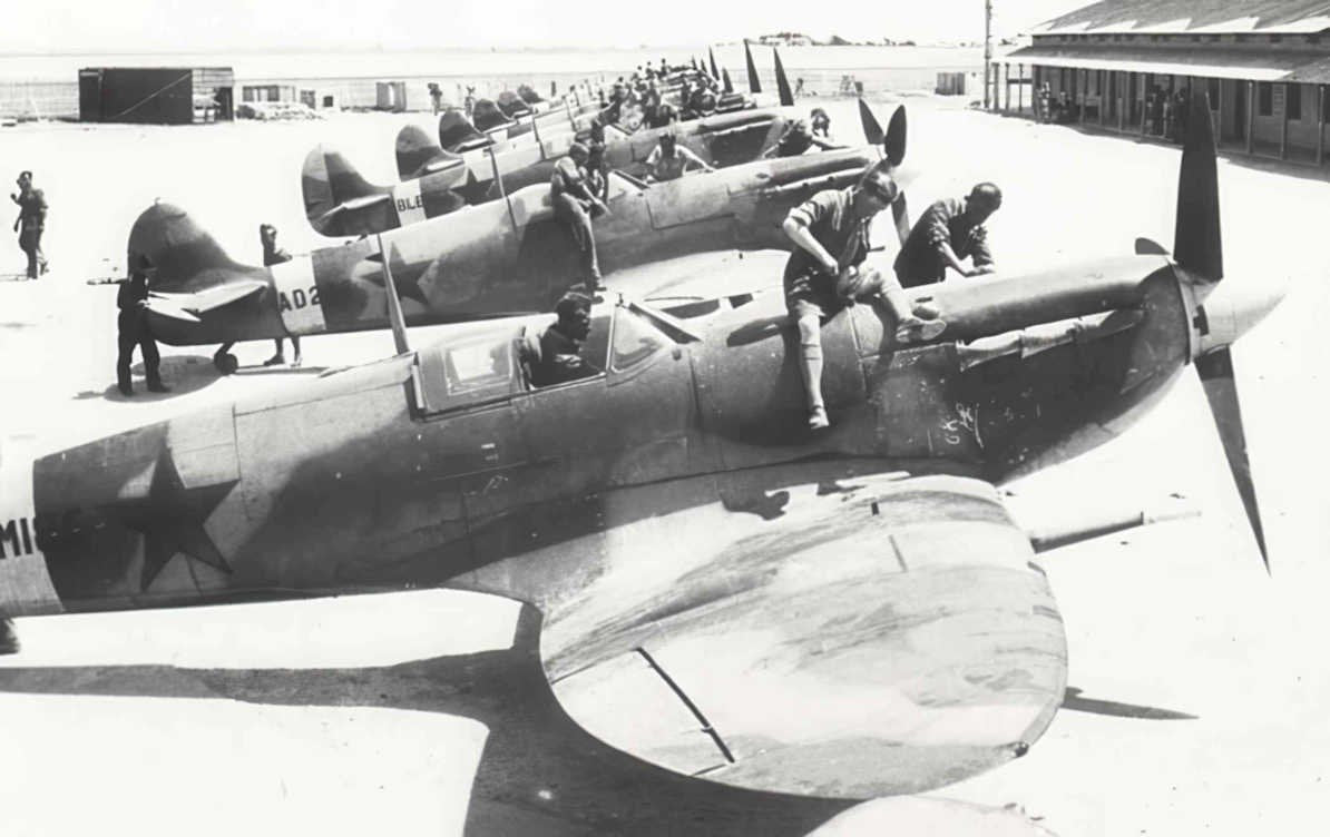 airacobra northafrica 1943 Vintage world war A4 Photo Print