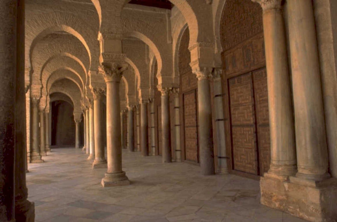 alhambra corridor columns 1980s 1990s A4 Photo Print