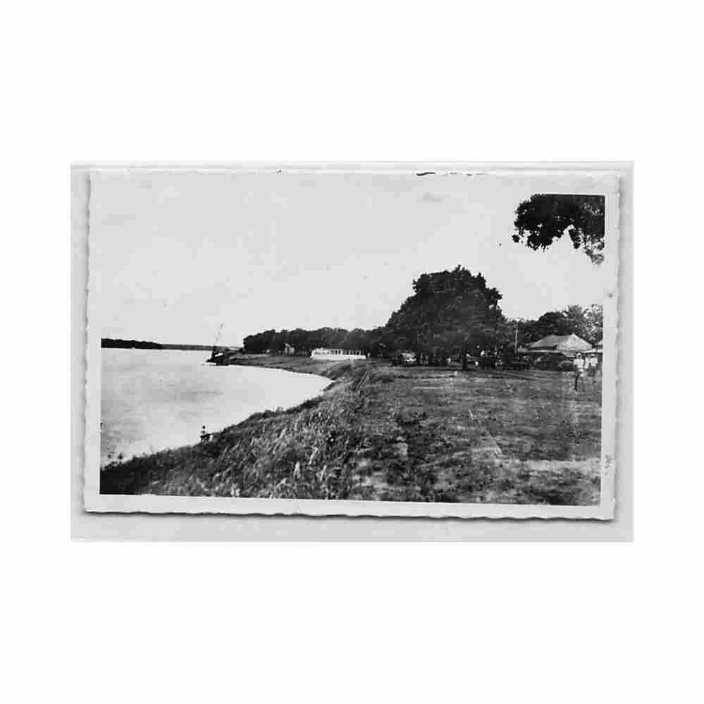 bangui the oubangui river and boulevard de gaulle m balard 722 centrafrique bangui Vintage A4 Photo Print