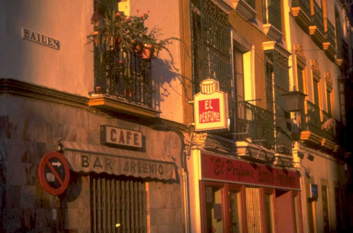 barcelona cafe elperfume 1980s 1990s A4 Photo Print