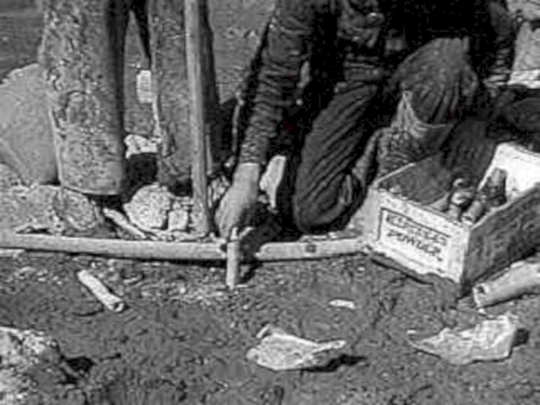battle cleanup debris1980s 1990s A4 Photo Print