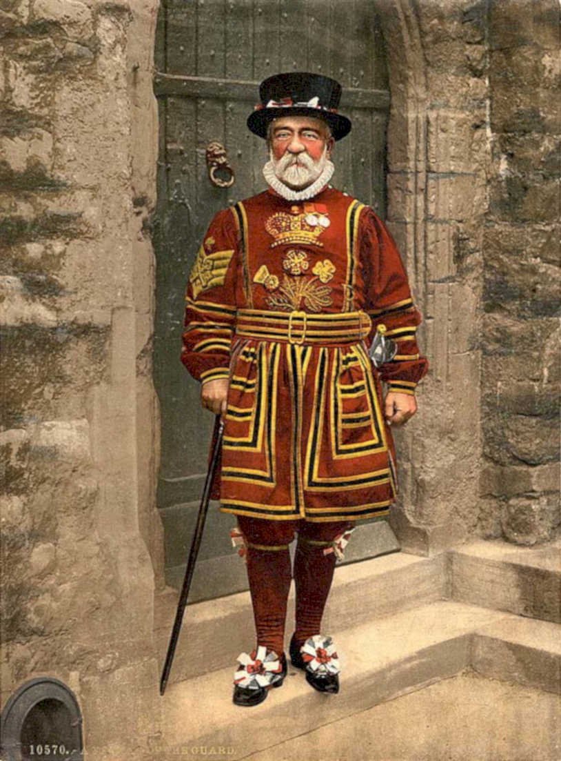 beefeater tower 10570Vintage 1880s 1900s A4 Photo Print
