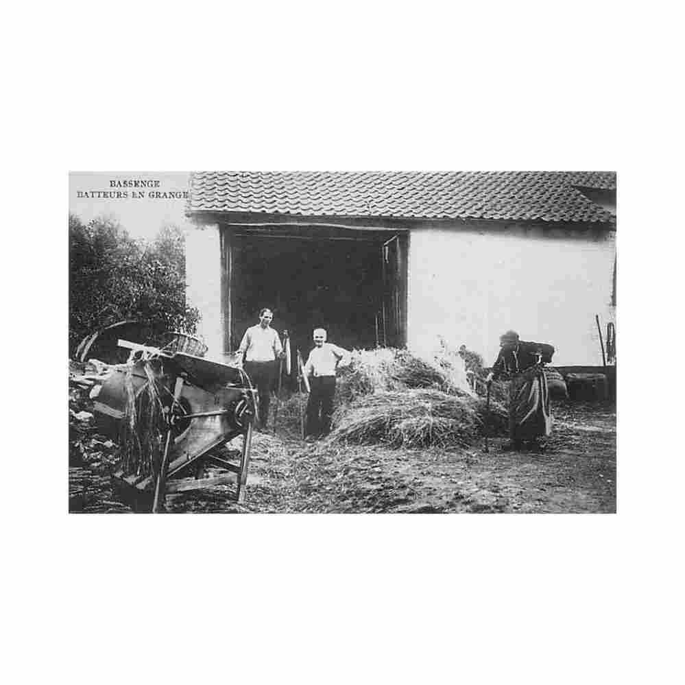 belgique bassenge liege batteurs en grange Vintage A4 Photo Print