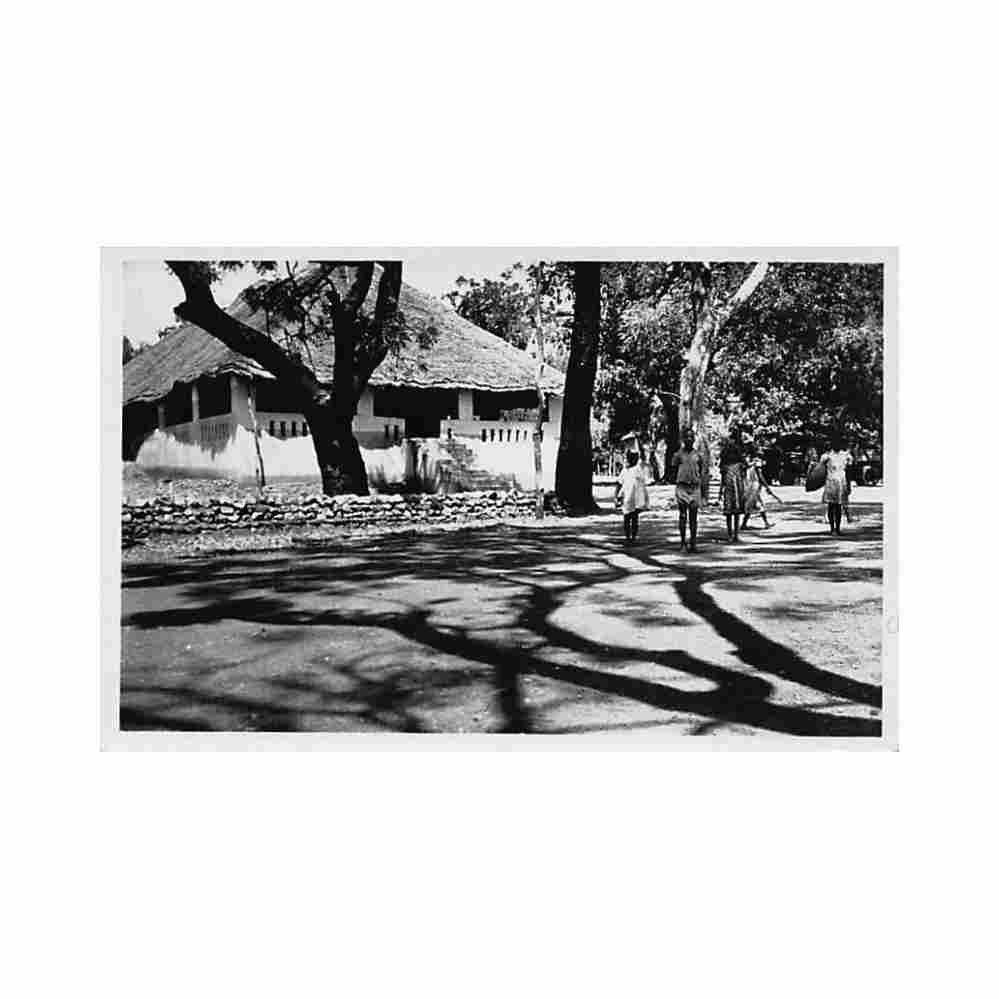 benin bembereke les bureaux du cercle ed j l fontanon 7 Vintage A4 Photo Print