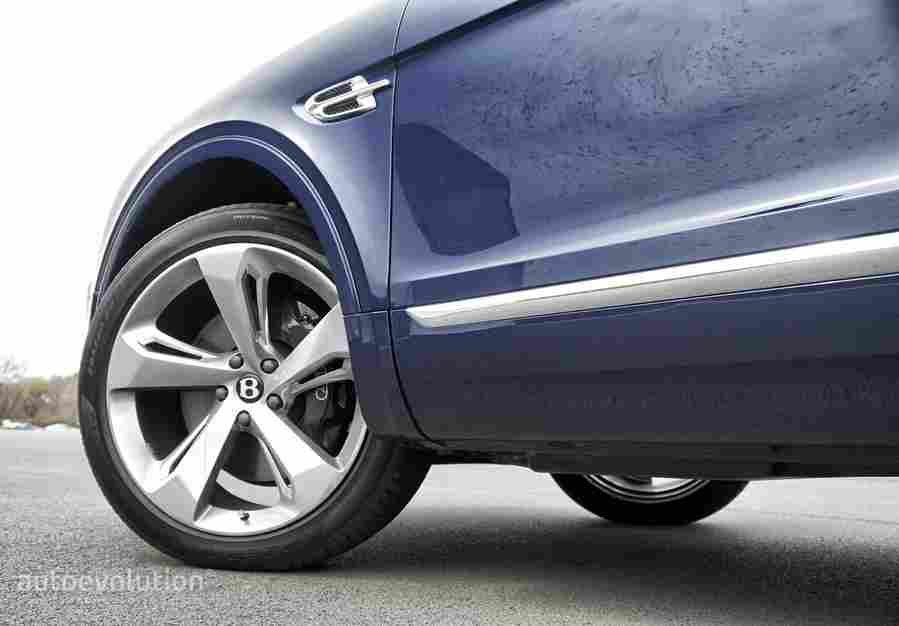 bentley bentayga w12 2016 18 Car A4 Photo Print