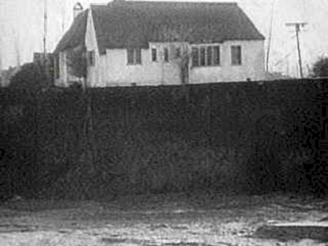 black house wall1980s 1990s A4 Photo Print