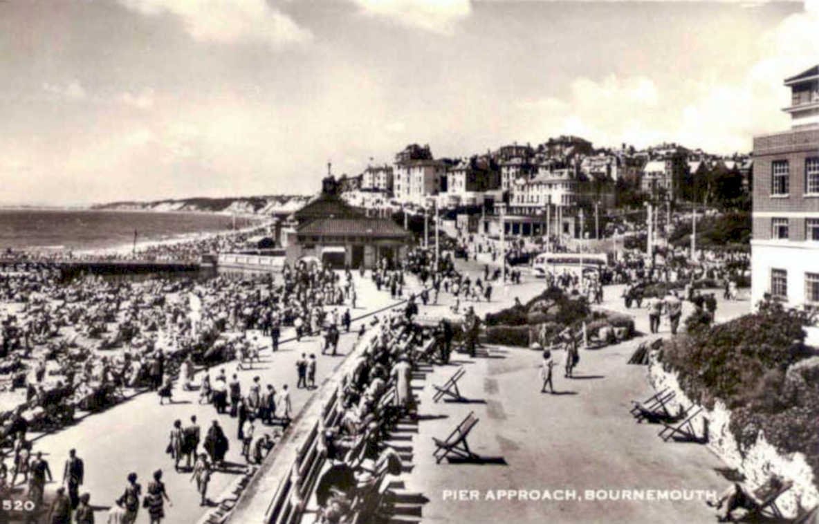 bournemouth pier approachVintage 1880s 1900s A4 Photo Print