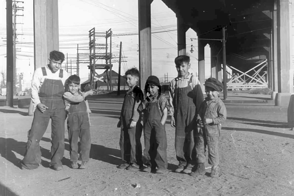 boys bridge crane Vintage world war A4 Photo Print