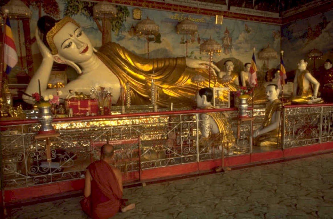 buddhist temple buddha 1980s 1990s A4 Photo Print