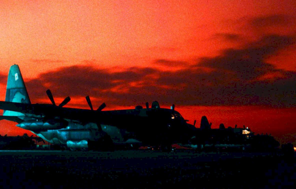 c130 hercules sunset1980s 1990s A4 Photo Print