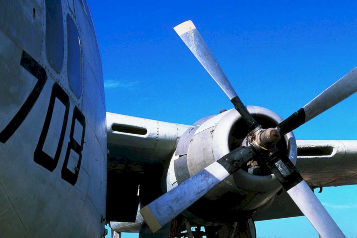 c47 skytrain propeller1980s 1990s A4 Photo Print
