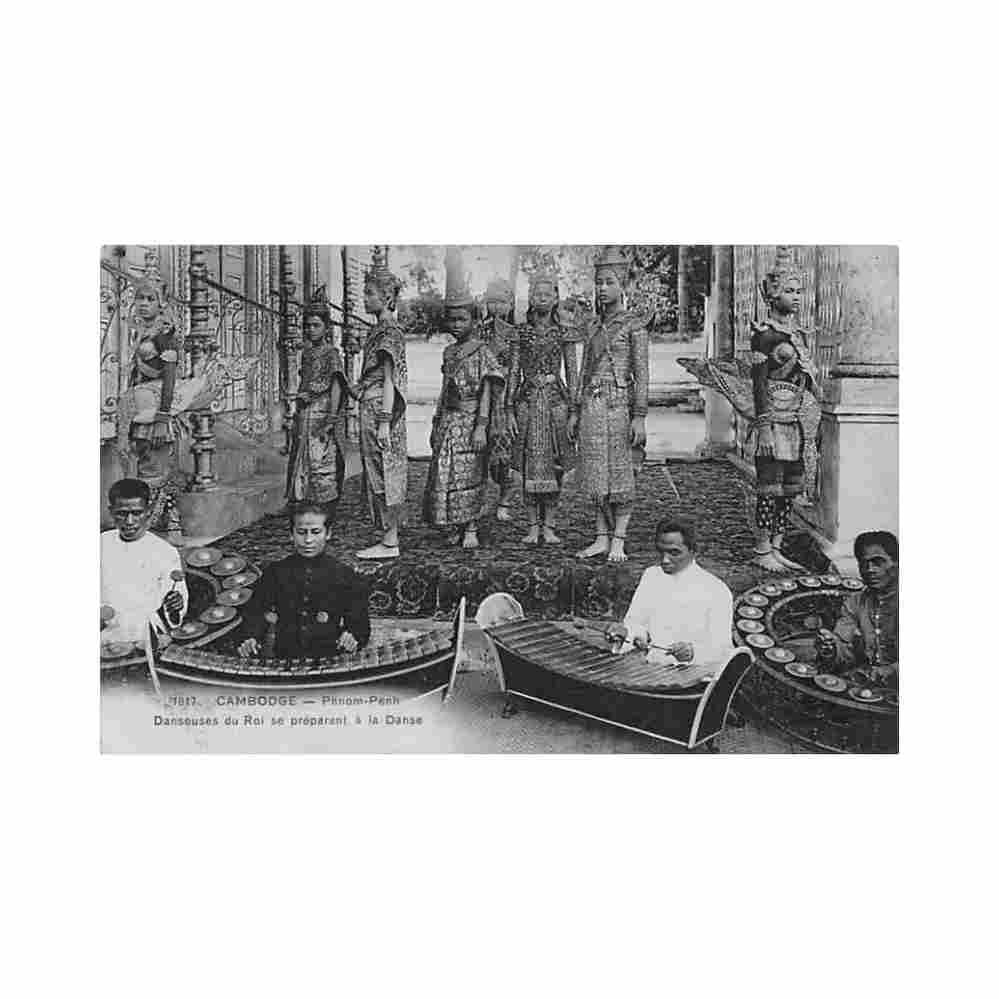cambodia phnom penh kings dancers preparing for the dance p dieulefils 1817 cambodge phnom penh danseuses Vintage A4 Photo Print