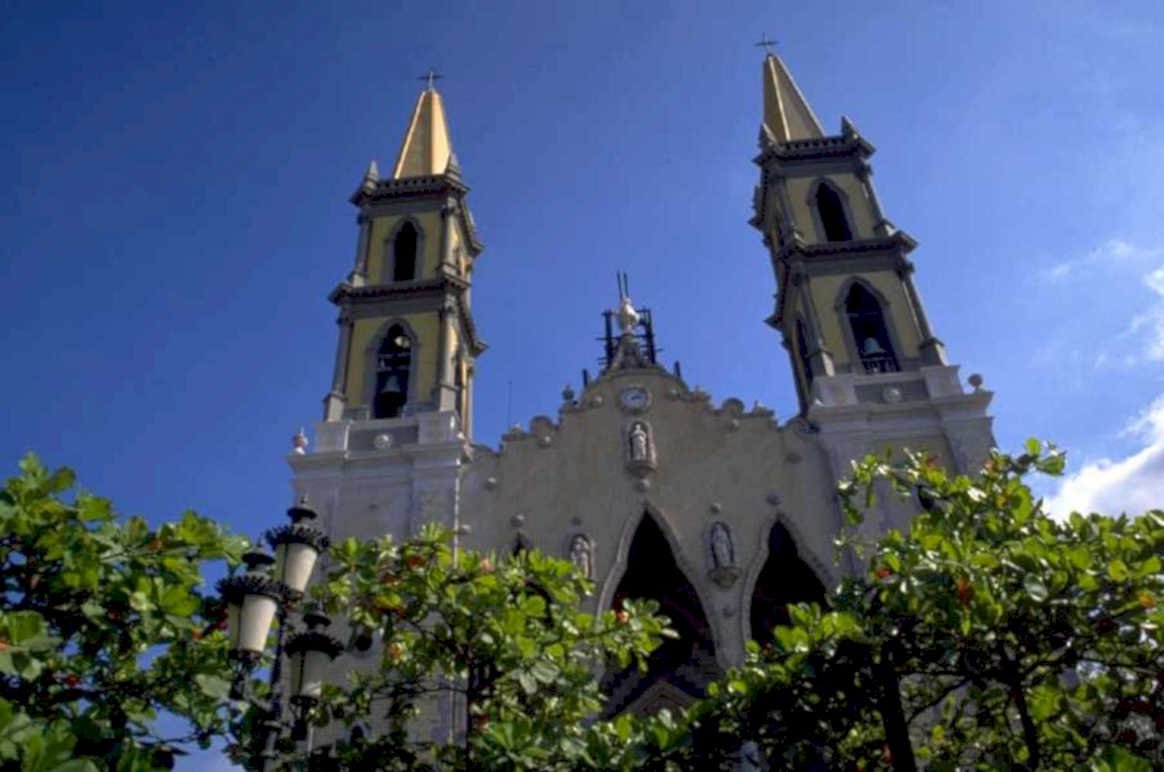 cathedral towers cuenca 1980s 1990s A4 Photo Print