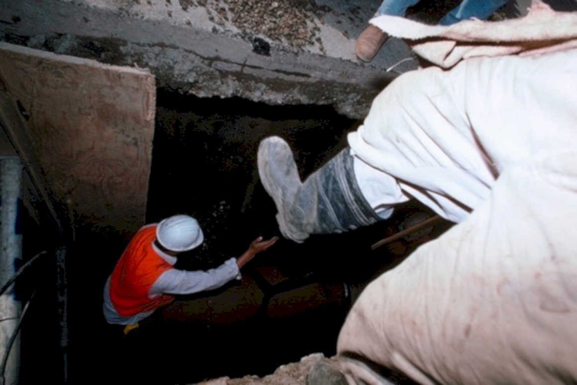 cave rescue westvirginia1980s 1990s A4 Photo Print