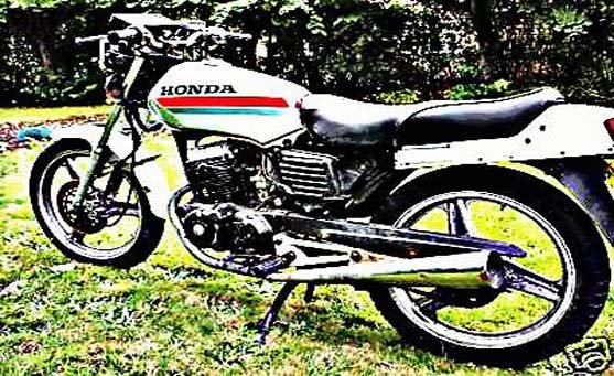 cb125tdj motorbike A4 Photo Print