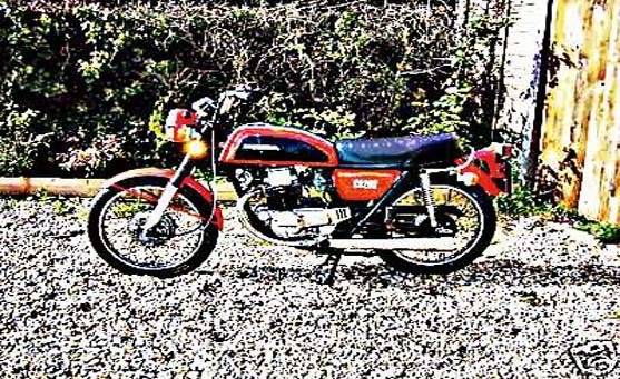 cb200 1975 motorbike A4 Photo Print