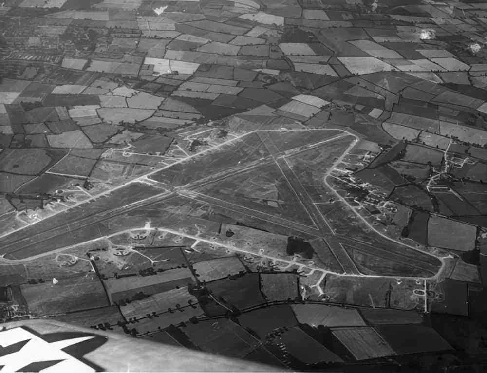 cheddington airfield 1943 Vintage world war A4 Photo Print