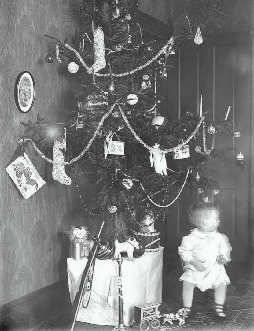 christmas tree 1930s Vintage world war A4 Photo Print