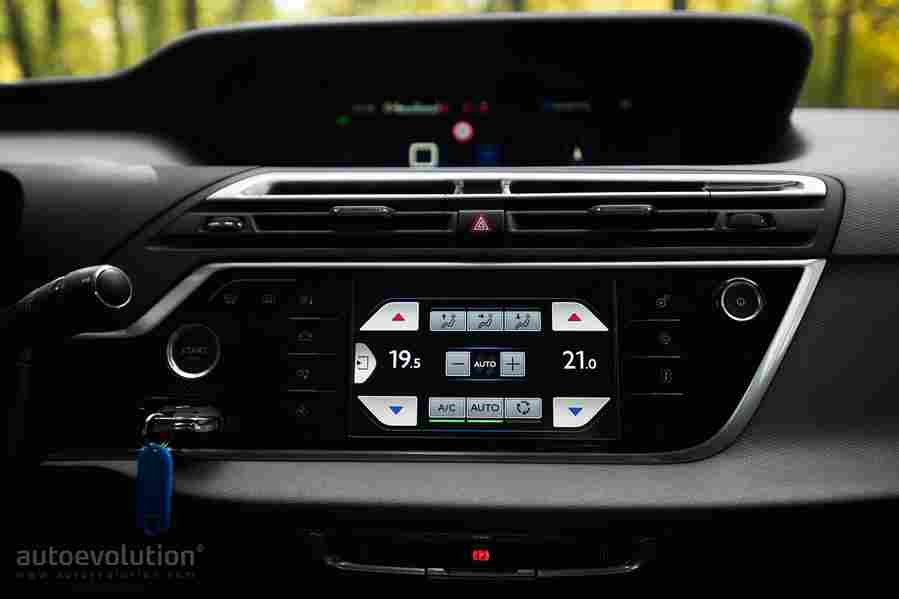 citroen c4 picasso 16 e hdi 2016 47 Car A4 Photo Print