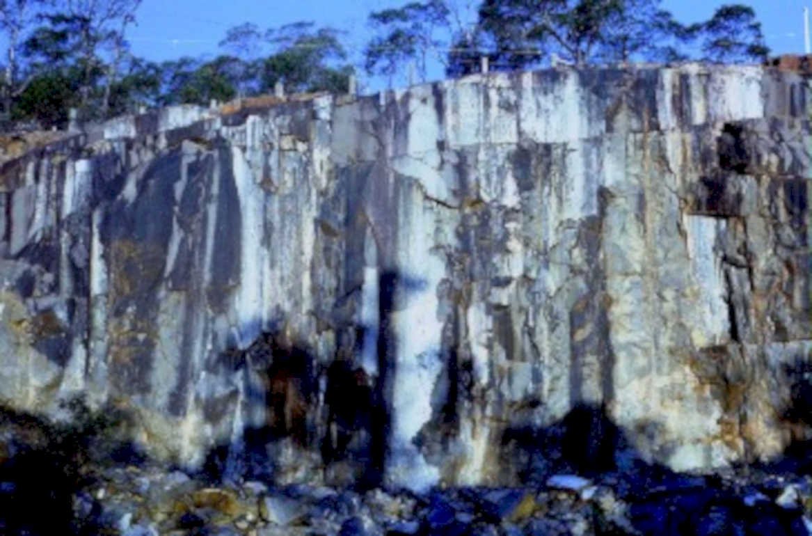 cliff quartzite outback1980s 1990s A4 Photo Print