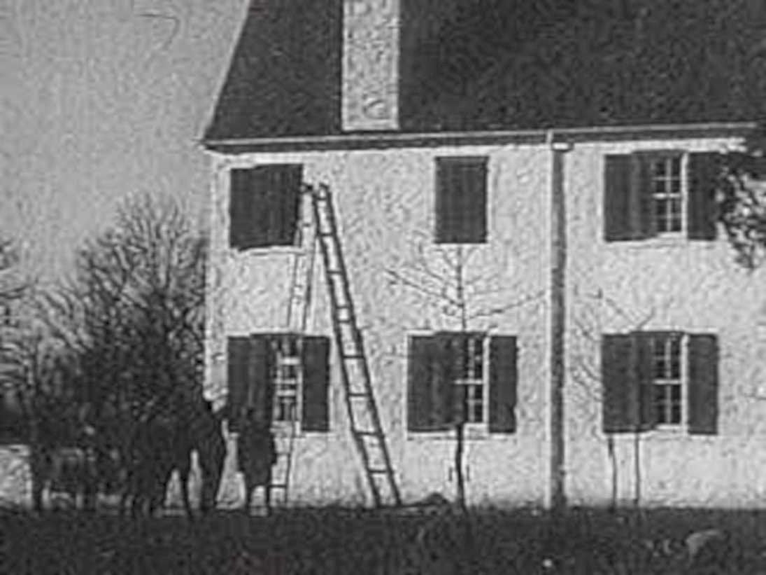 colonial house ladder1980s 1990s A4 Photo Print