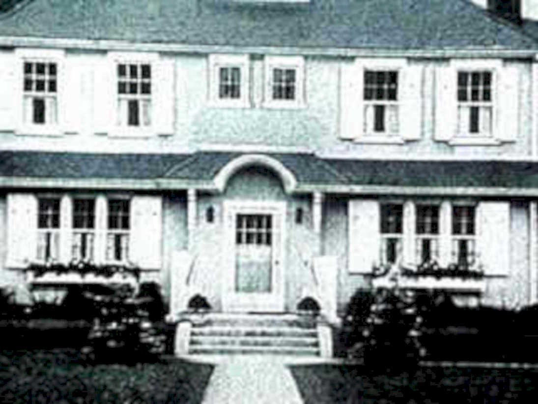 colonial house walkway1980s 1990s A4 Photo Print
