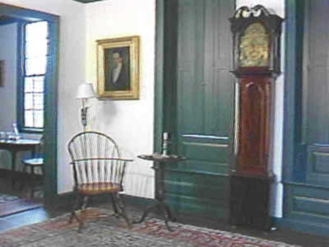 colonial parlor clock1980s 1990s A4 Photo Print
