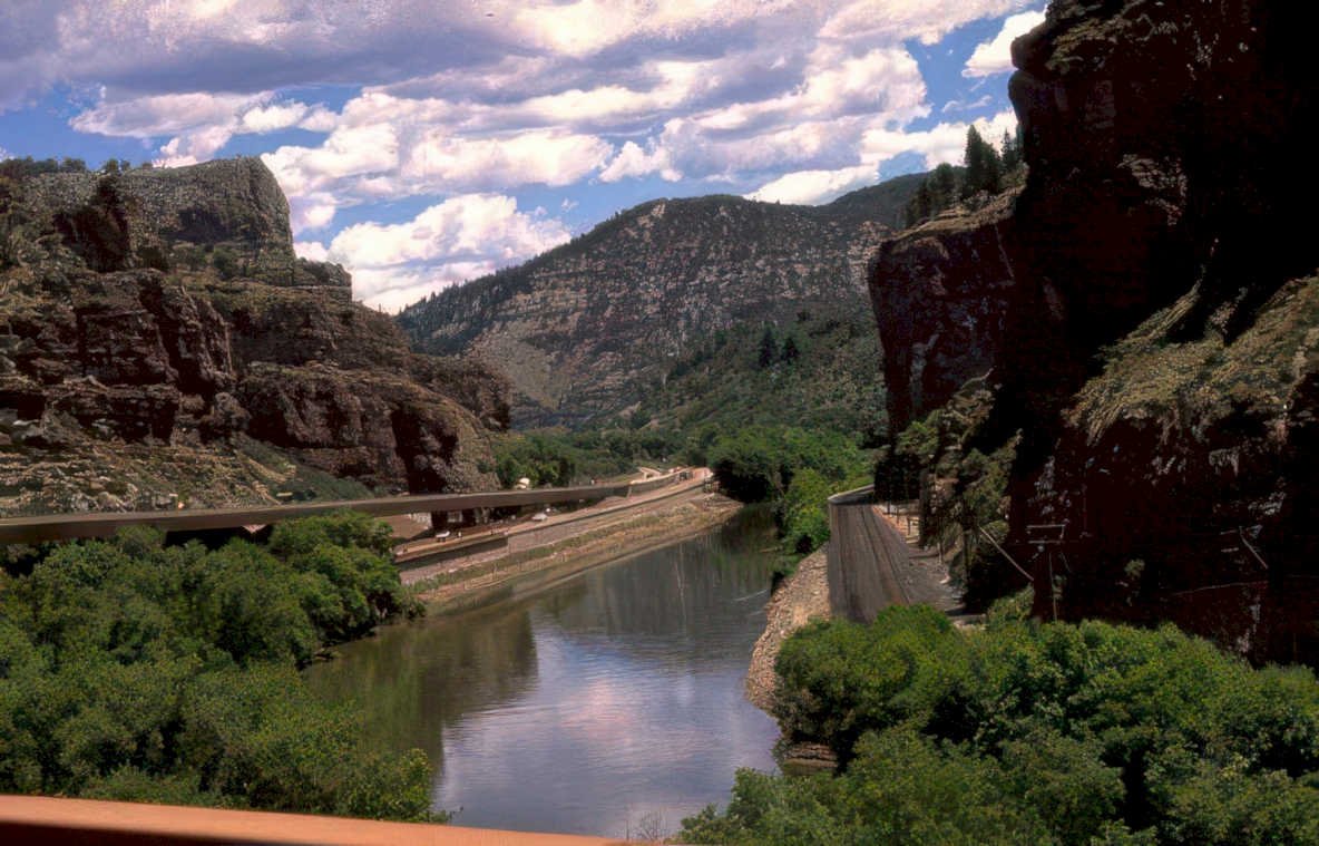 colorado river canyon GIGA 2