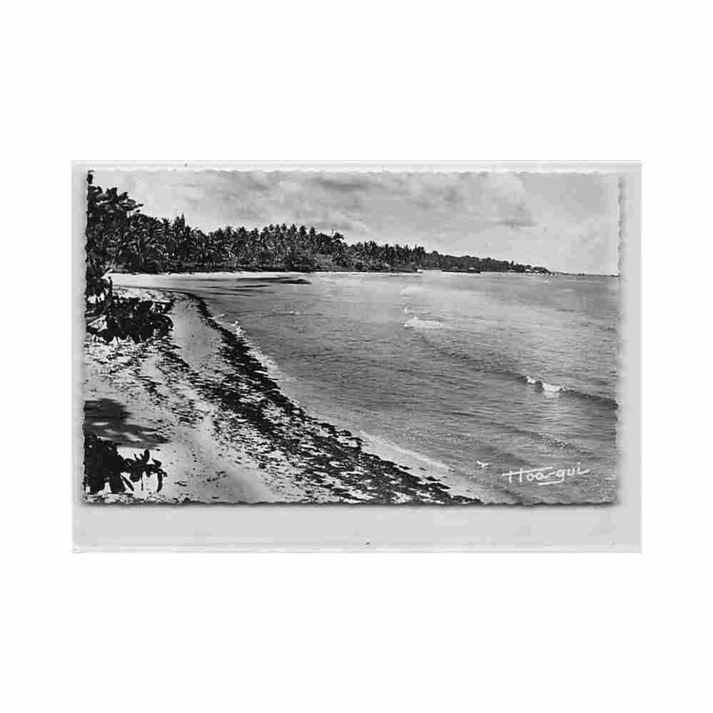congo brazzaville pointe noire the beach librairie au messager 43 congo brazzaville pointe noire la plage Vintage A4 Photo Print