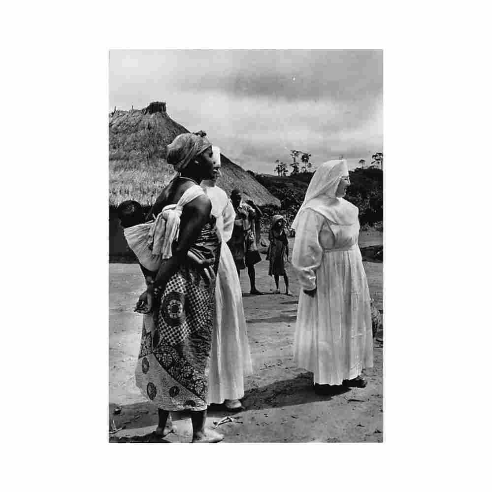 congo kinshasa mongbwalu mission a young indigenous mother carrying her baby on her back size 15 cm by 10 cm 5 Vintage A4 Photo Print