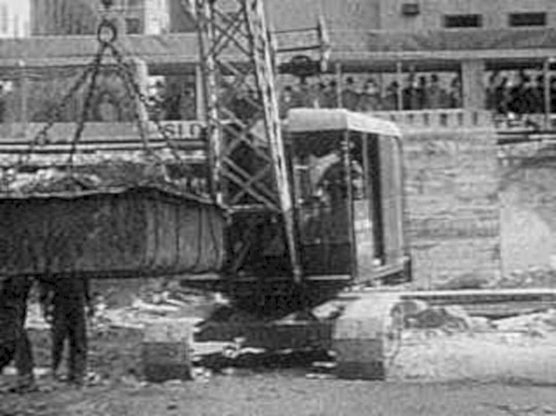 construction bridge crawler1980s 1990s A4 Photo Print
