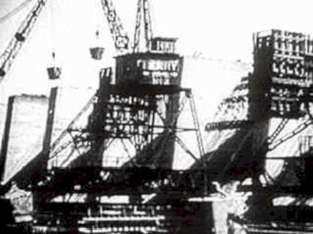 construction skyscraper crane1980s 1990s A4 Photo Print