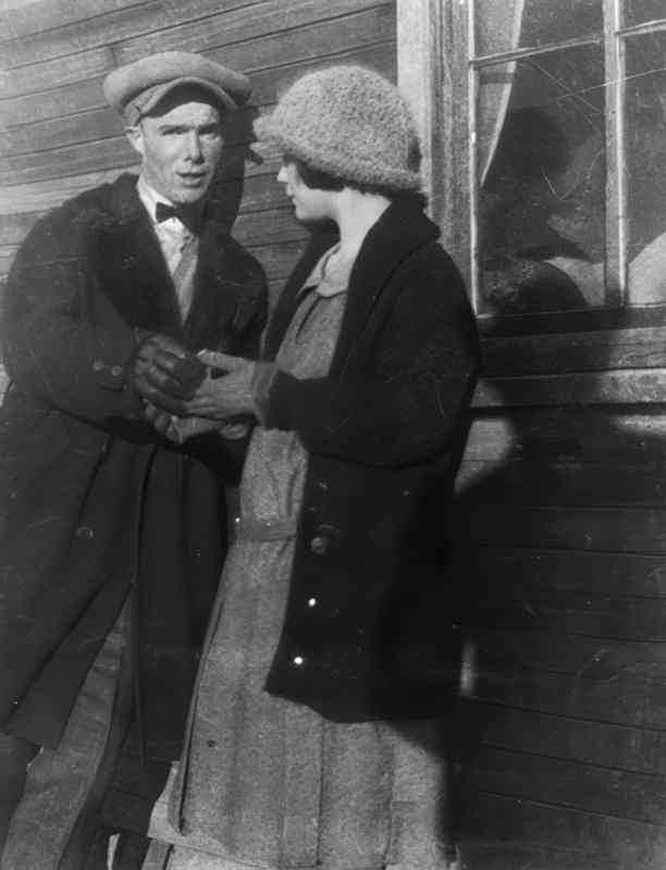 couple building shadow Vintage world war A4 Photo Print