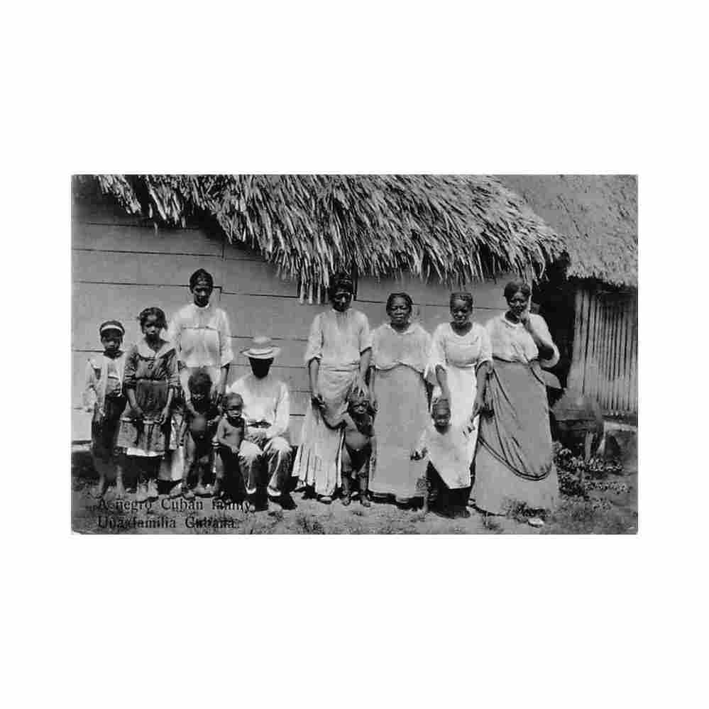 cuba une familia cubana ed desconocido Vintage A4 Photo Print