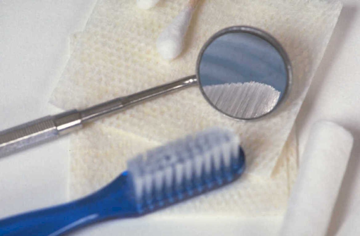 dental mirror toothbrush 1980s 1990s A4 Photo Print
