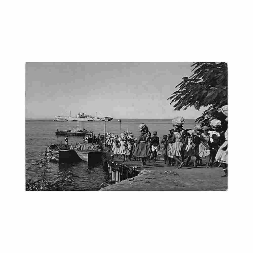 dominica loading bananas at fond cole dominica handicrafts co Vintage A4 Photo Print