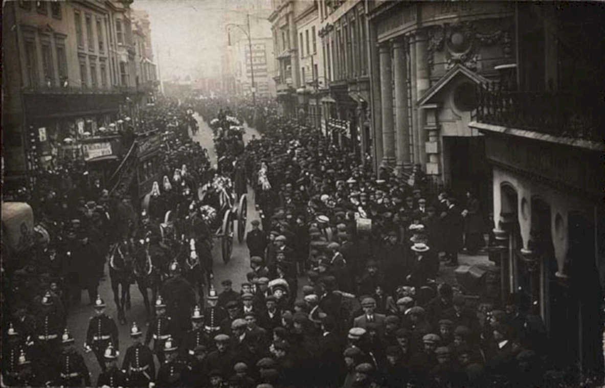 dublin crowd risingVintage 1880s 1900s A4 Photo Print