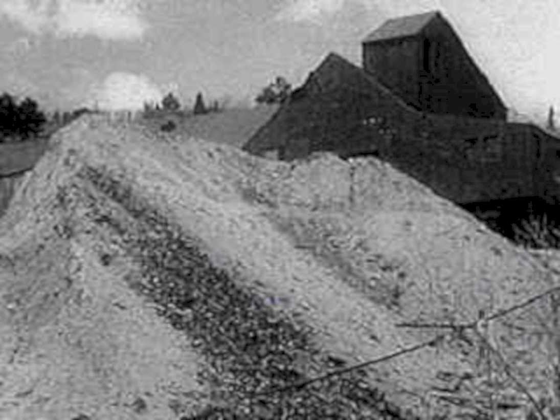 earthen mound barn1980s 1990s A4 Photo Print