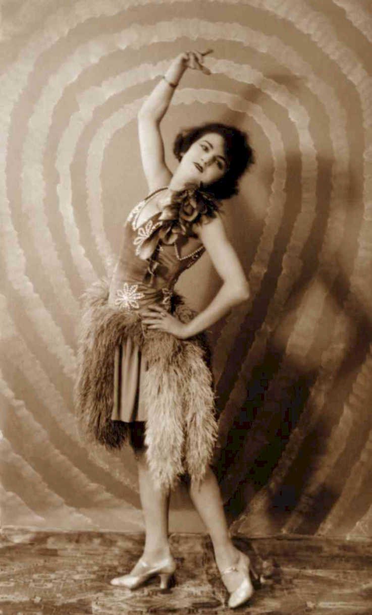 flapper dancer purseVintage 20th Century 1900s A4 Photo Print