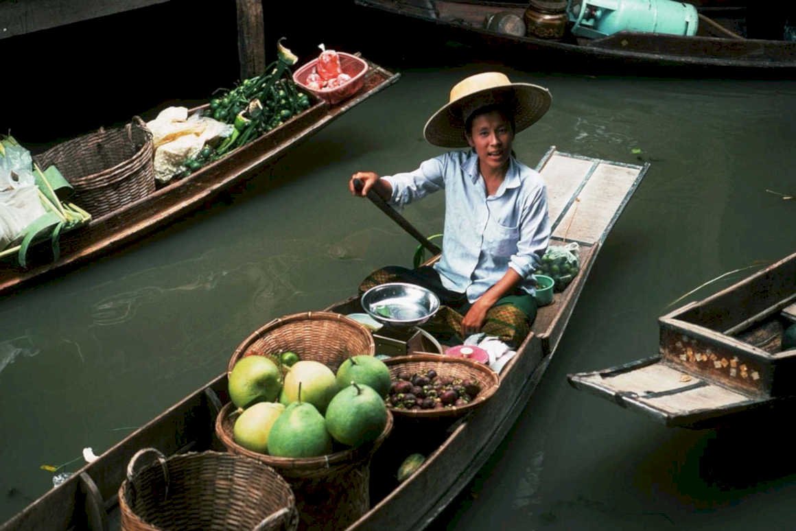 floating market vendor1980s 1990s A4 Photo Print