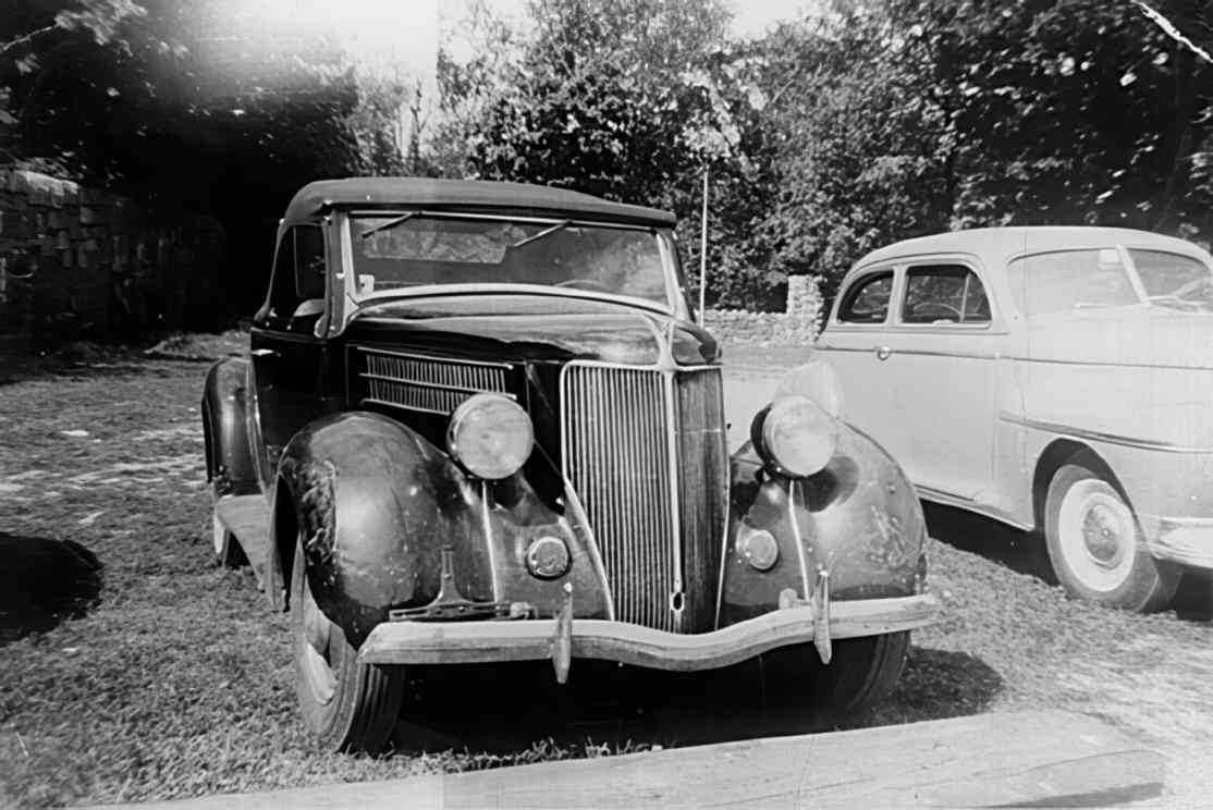 ford v8 coupe Vintage world war A4 Photo Print